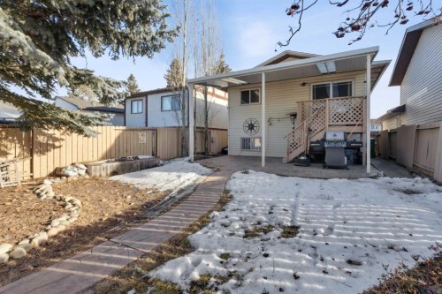 3406 Cedarille Drive Sw, Calgary, AB - Outdoor