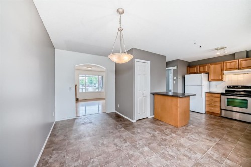 252 Stonemere Place, Chestermere, AB - Indoor Photo Showing Kitchen