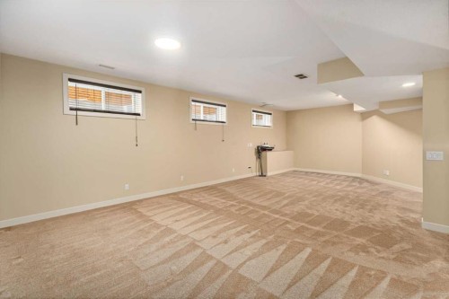 6002 Bow Crescent Nw, Calgary, AB - Indoor