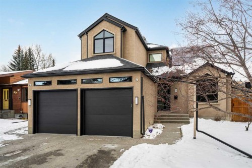 6002 Bow Crescent Nw, Calgary, AB - Outdoor
