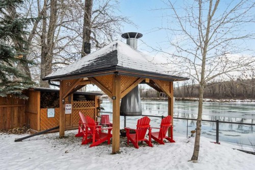 6002 Bow Crescent Nw, Calgary, AB - Outdoor