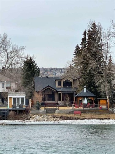 6002 Bow Crescent Nw, Calgary, AB - Outdoor