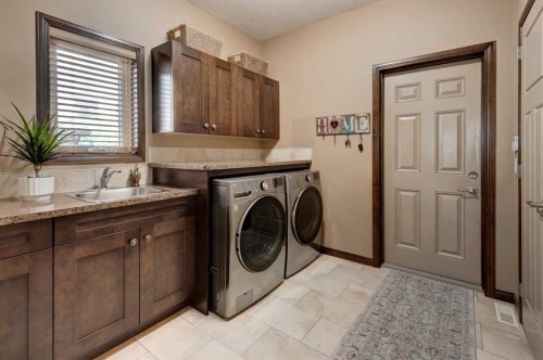 465 Marina Drive, Chestermere, AB - Indoor Photo Showing Laundry Room