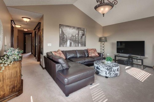 465 Marina Drive, Chestermere, AB - Indoor Photo Showing Living Room