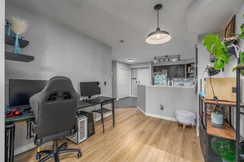 1004-1121 6 Avenue Sw, Calgary, AB - Indoor Photo Showing Office
