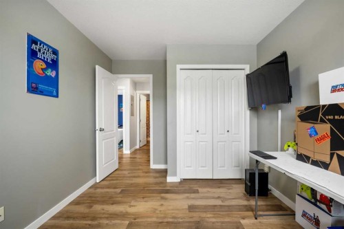 407-8 Bayside Place, Strathmore, AB - Indoor