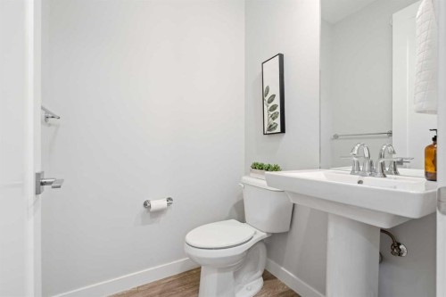 86 Legacy Woods Place Se, Calgary, AB - Indoor Photo Showing Bathroom