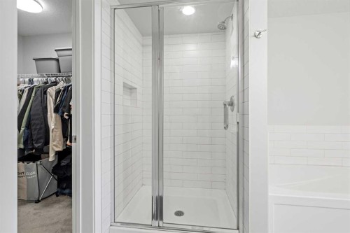 86 Legacy Woods Place Se, Calgary, AB - Indoor Photo Showing Bathroom