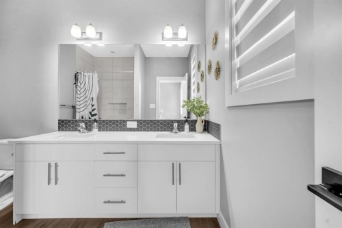 155 Carringham Way Nw, Calgary, AB - Indoor Photo Showing Bathroom