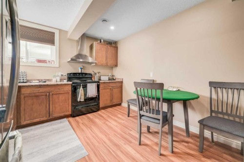 92 2A Street, High River, AB - Indoor Photo Showing Kitchen