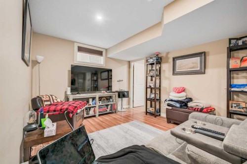 92 2A Street, High River, AB - Indoor