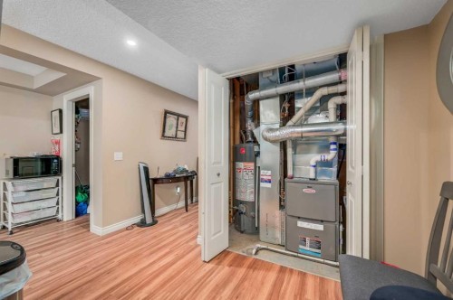 92 2A Street, High River, AB - Indoor