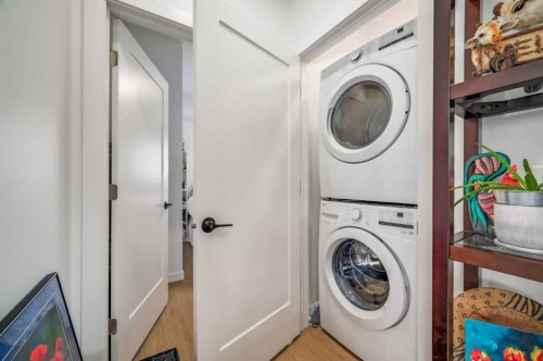 92 2A Street, High River, AB - Indoor Photo Showing Laundry Room