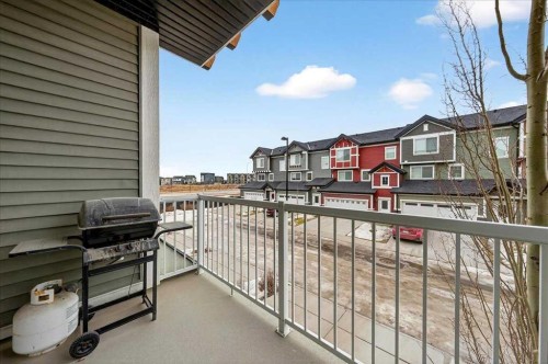 11 Nolan Hill Boulevard Nw, Calgary, AB - Outdoor