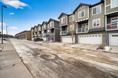 11 Nolan Hill Boulevard Nw, Calgary, AB - Outdoor With Facade