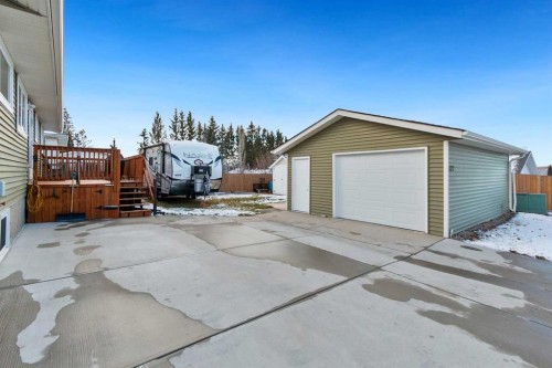 127 Edey Close, Cremona, AB - Outdoor With Exterior