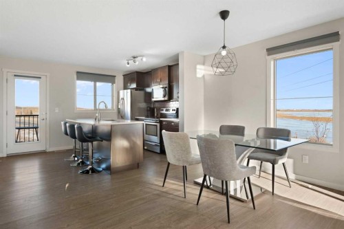 325 Copperpond Landing Se, Calgary, AB - Indoor Photo Showing Dining Room