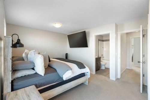 325 Copperpond Landing Se, Calgary, AB - Indoor Photo Showing Other Room