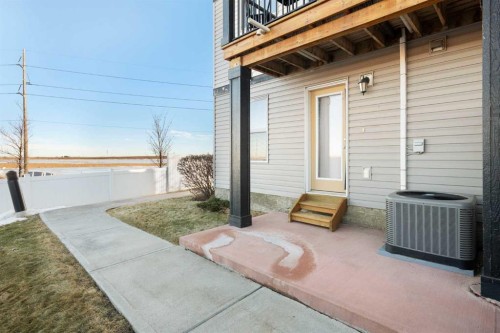 325 Copperpond Landing Se, Calgary, AB - Outdoor With Exterior