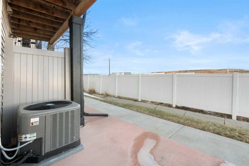 325 Copperpond Landing Se, Calgary, AB - Outdoor