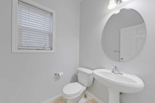 102 Kincora Glen Mews Nw, Calgary, AB - Indoor Photo Showing Bathroom