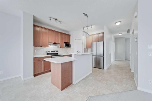 102 Kincora Glen Mews Nw, Calgary, AB - Indoor Photo Showing Kitchen