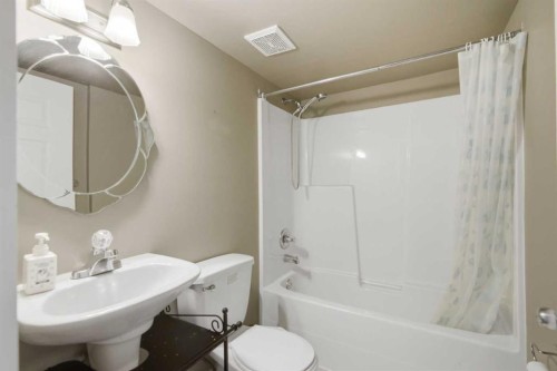 227 Panamount Circle Nw, Calgary, AB - Indoor Photo Showing Bathroom
