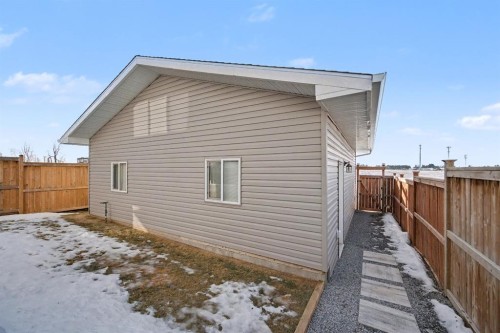 49 Aztec Crescent, Blackfalds, AB - Outdoor With Exterior