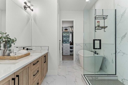 79 Sandpiper Bend, Chestermere, AB - Indoor Photo Showing Bathroom