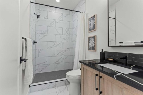 79 Sandpiper Bend, Chestermere, AB - Indoor Photo Showing Bathroom