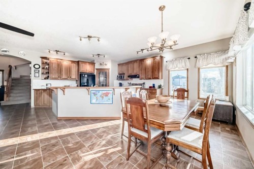 114 Royal Birkdale Crescent Nw, Calgary, AB - Indoor Photo Showing Dining Room