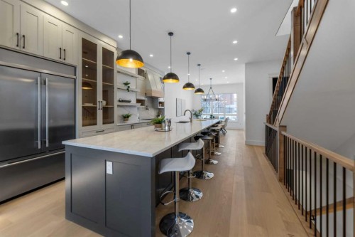 2323 53 Avenue Sw, Calgary, AB - Indoor Photo Showing Kitchen With Upgraded Kitchen