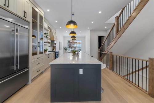 2323 53 Avenue Sw, Calgary, AB - Indoor