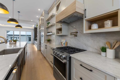 2323 53 Avenue Sw, Calgary, AB - Indoor Photo Showing Kitchen With Upgraded Kitchen