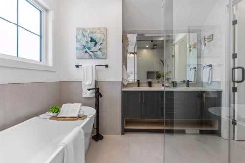 2323 53 Avenue Sw, Calgary, AB - Indoor Photo Showing Bathroom