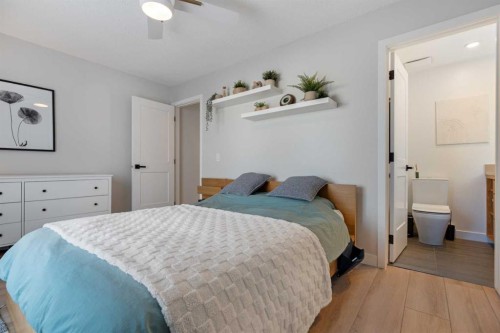 7132 36 Avenue Nw, Calgary, AB - Indoor Photo Showing Bedroom