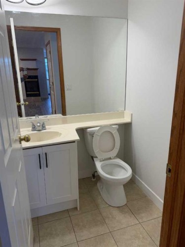 104 Taracove Crescent Ne, Calgary, AB 