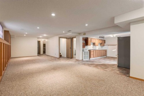 3 Hawkcliff Way Nw, Calgary, AB - Indoor