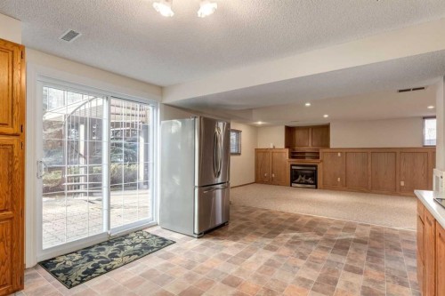 3 Hawkcliff Way Nw, Calgary, AB - Indoor
