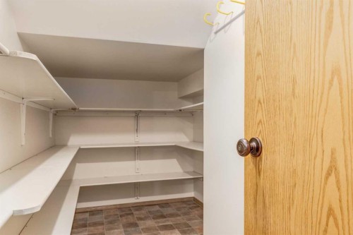 3 Hawkcliff Way Nw, Calgary, AB - Indoor With Storage