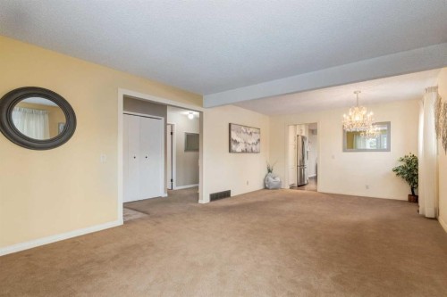 3 Hawkcliff Way Nw, Calgary, AB - Indoor Photo Showing Other Room