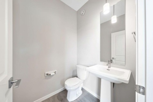 369 D'Arcy Ranch Drive, Okotoks, AB - Indoor Photo Showing Bathroom