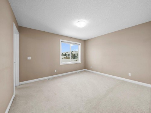 1023 Evanston Drive Nw, Calgary, AB - Indoor Photo Showing Other Room