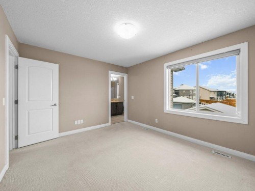 1023 Evanston Drive Nw, Calgary, AB - Indoor Photo Showing Other Room
