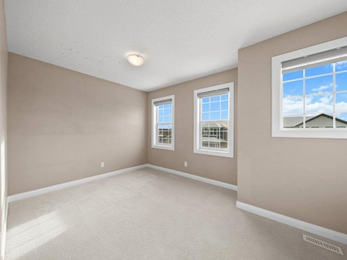 1023 Evanston Drive Nw, Calgary, AB - Indoor Photo Showing Other Room
