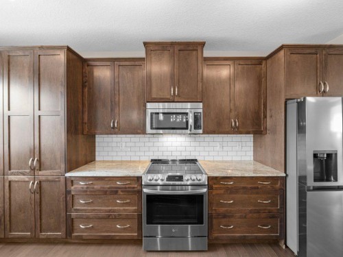 1023 Evanston Drive Nw, Calgary, AB - Indoor Photo Showing Kitchen