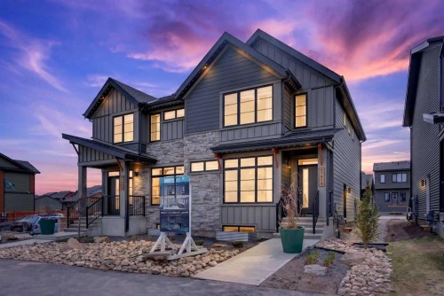7079 Rangeview Avenue Se, Calgary, AB - Outdoor