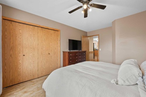 306 Coventry Road Ne, Calgary, AB - Indoor Photo Showing Bedroom