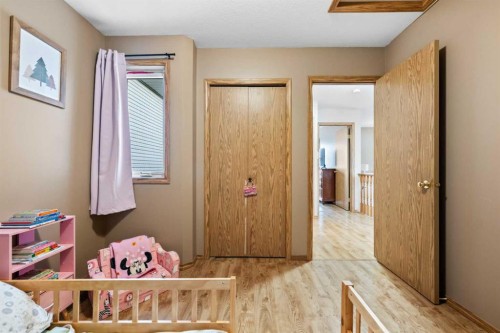 306 Coventry Road Ne, Calgary, AB - Indoor