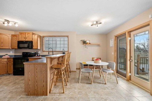 306 Coventry Road Ne, Calgary, AB - Indoor Photo Showing Other Room